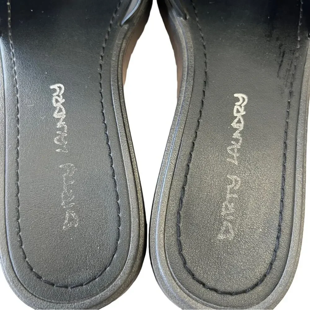 Dirty Laundry *MISMATCHED PAIR*Left 7 Right 8 Black Sandals slide on pompom top - Picture 12 of 16
